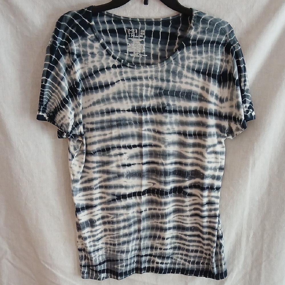 Time and Tru Black and White Tie-Dye Shirt